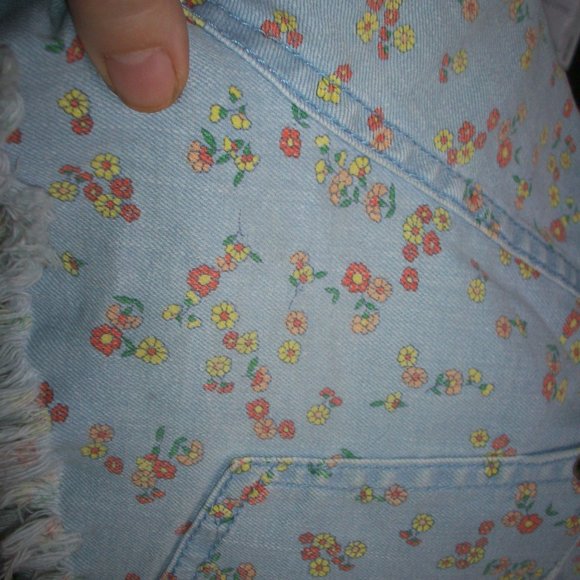 Billabong Womens M Size 7 Shorts 32" Waist Daisy May Floral Denim Distressed - Picture 7 of 8
